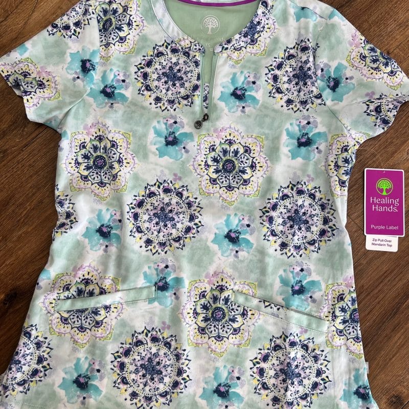Healing Hands IVY Top in Water Color Medallio