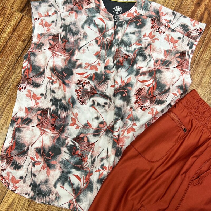 Journey Top in Floating Botanicals